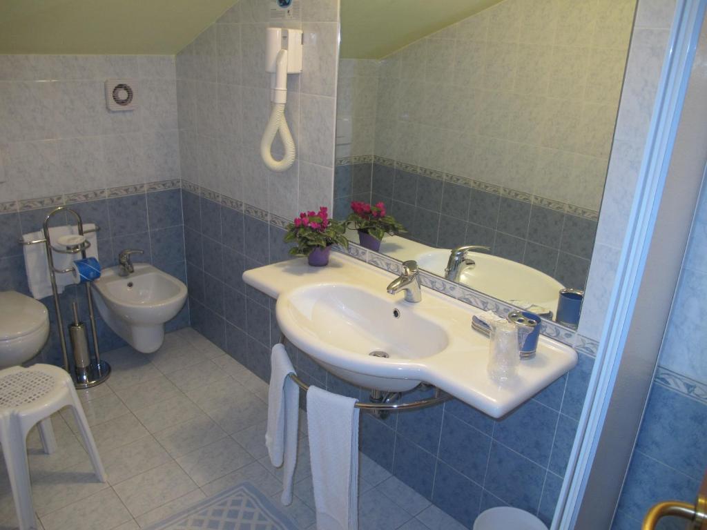 Hotel Basilea Μπελάρια-Ιτζέα Μαρίνα Δωμάτιο φωτογραφία