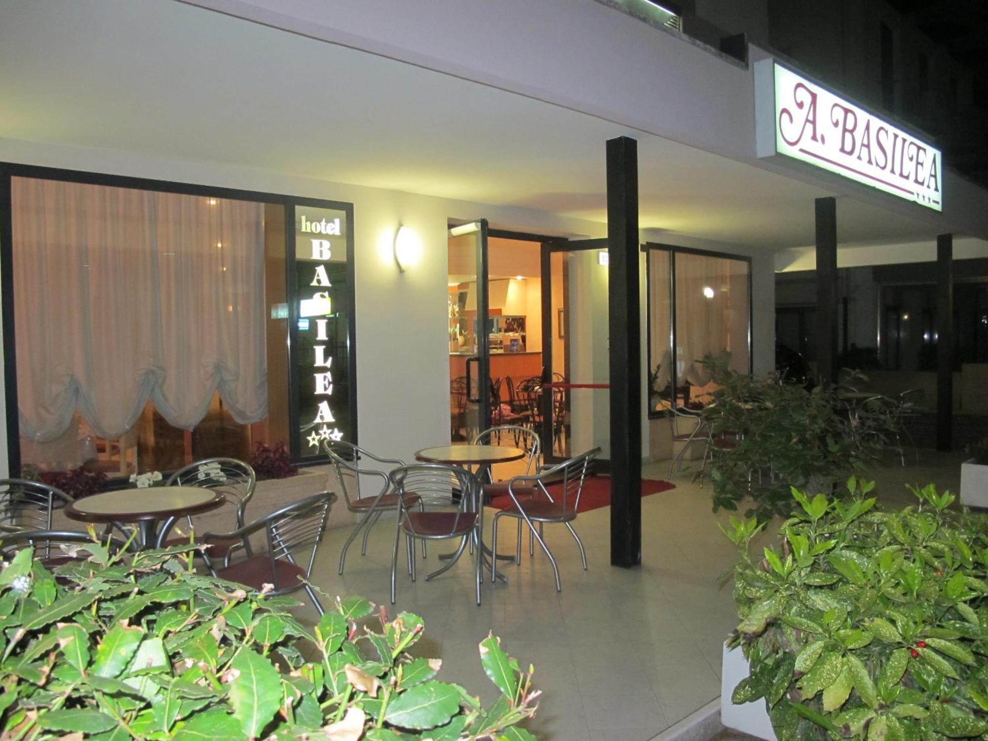Hotel Basilea Μπελάρια-Ιτζέα Μαρίνα Εξωτερικό φωτογραφία