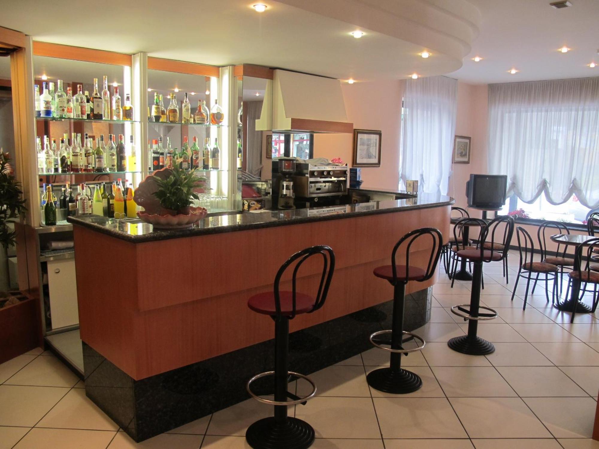 Hotel Basilea Μπελάρια-Ιτζέα Μαρίνα Εξωτερικό φωτογραφία