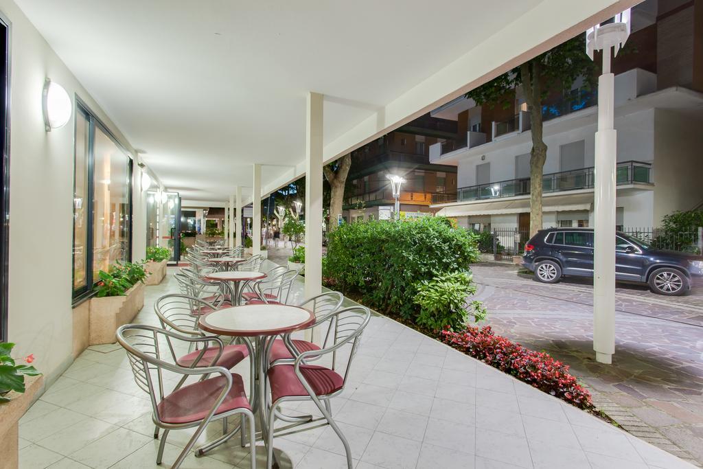Hotel Basilea Μπελάρια-Ιτζέα Μαρίνα Εξωτερικό φωτογραφία