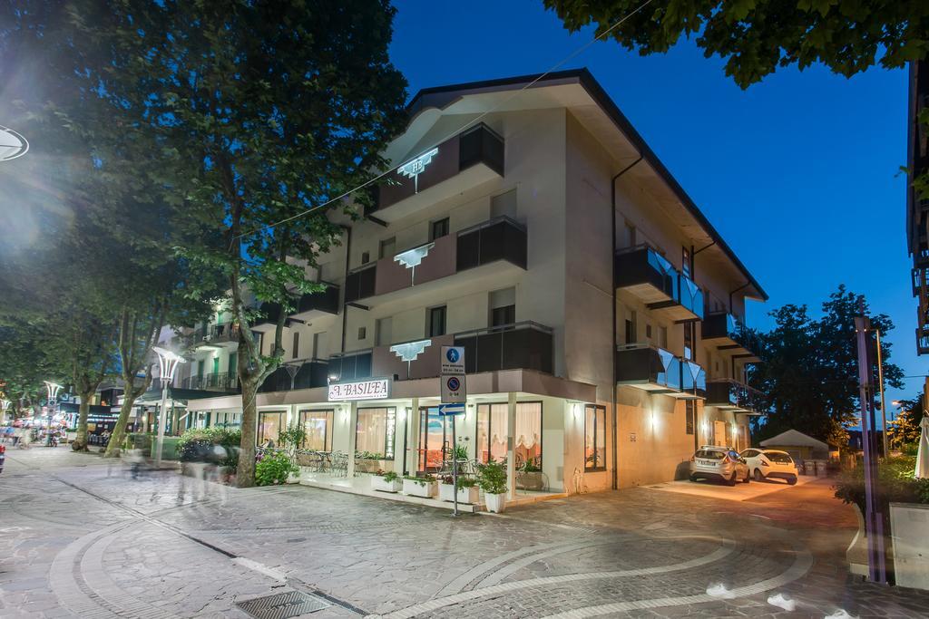 Hotel Basilea Μπελάρια-Ιτζέα Μαρίνα Εξωτερικό φωτογραφία